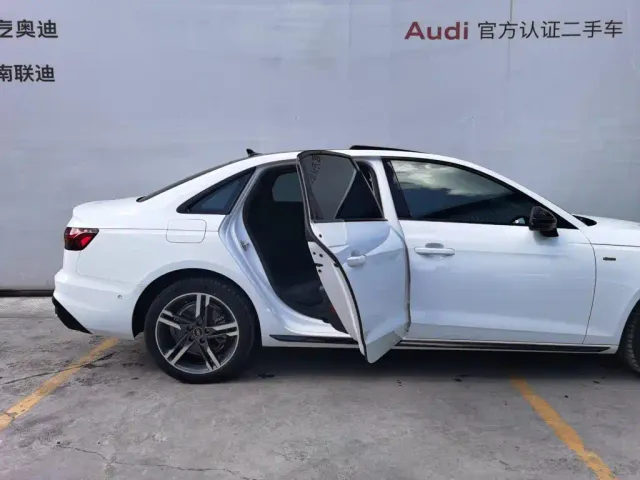 Audi A4L — Фото автомобиля 23