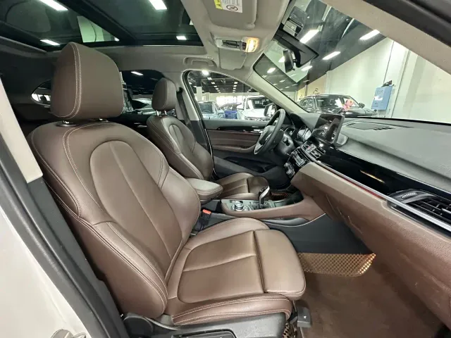 BMW X1 — Фото автомобиля 12