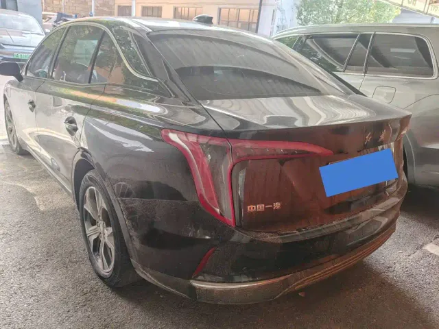 Hongqi E-QM5 — Фото автомобиля 9