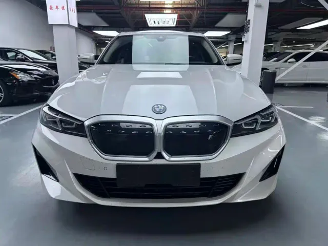 BMW i3 — Фото автомобиля 2