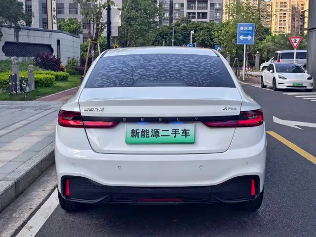 Geely Geometry A — Фото автомобиля 8