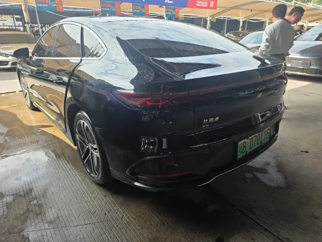 BYD Han — Фото автомобиля 12