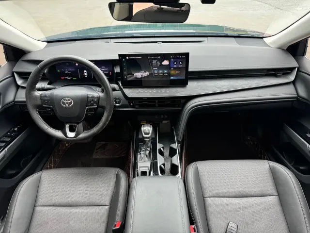 Toyota Camry — Фото автомобиля 6