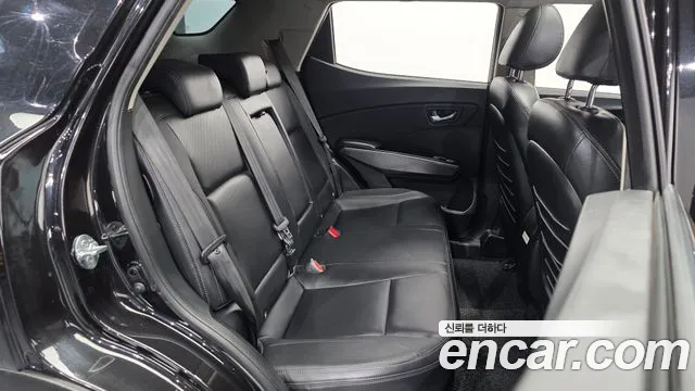 KG_Mobility_Ssangyong TIBOLI Tivoli Air 1.5 Upbeat 2WD — Фото автомобиля 12