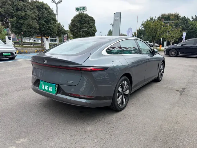 Changan Qiyuan Changan Qiyuan A07 2023 Extended Range 200 Pro — Фото автомобиля 8