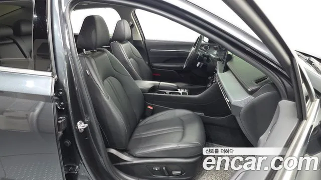 Hyundai Sonata — Фото автомобиля 16