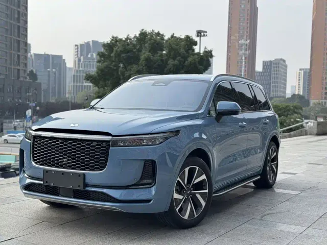 Фотография автомобиля — Li Auto ONE