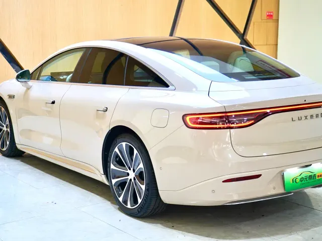 Luxeed S7 — Фото автомобиля 11