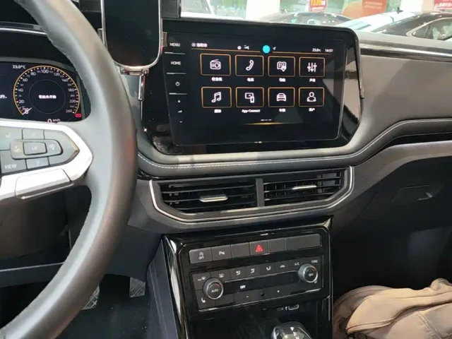 Volkswagen Tharu — Фото автомобиля 12
