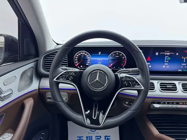 Mercedes-Benz GLE-Class — Фото автомобиля 2