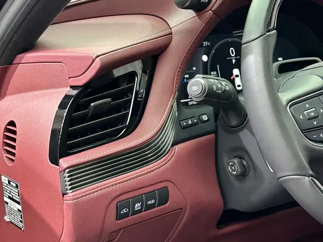 Lexus LS — Фото автомобиля 15