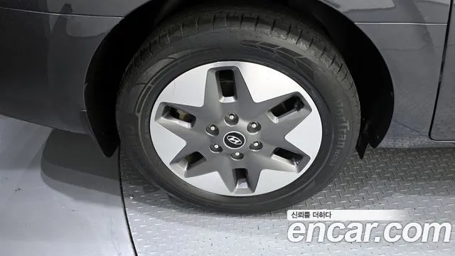 Hyundai Staria Staria 4WD Tourer 9 мест — Фото автомобиля 5