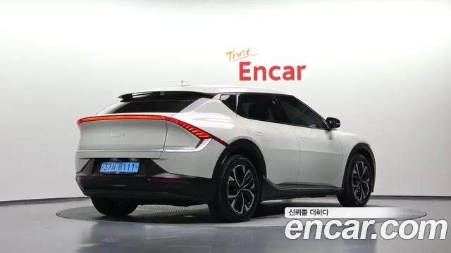 Kia EV6 — Фото автомобиля 2