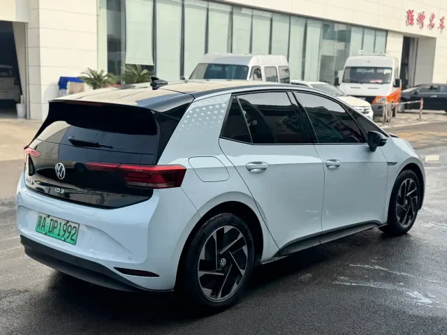 Volkswagen ID.3 — Фото автомобиля 5