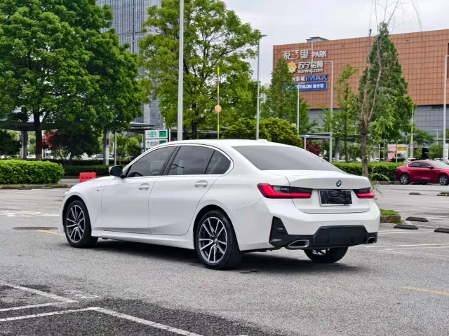 BMW 3 Series — Фото автомобиля 6