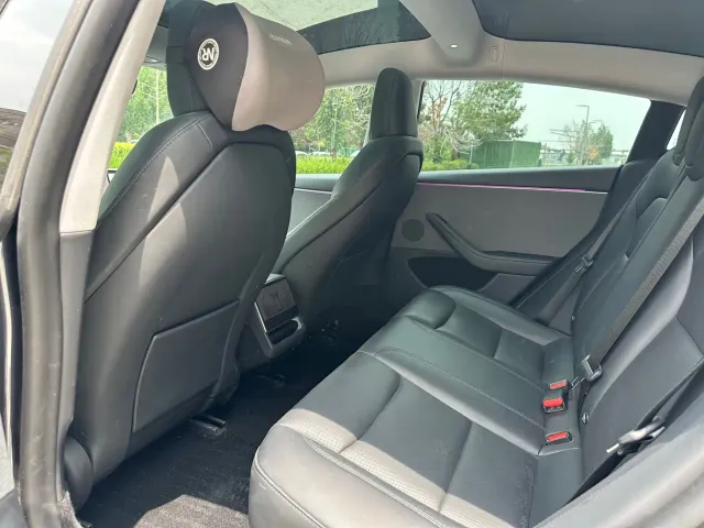 Tesla Model 3 — Фото автомобиля 7
