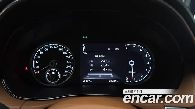 Genesis GV70 — Фото автомобиля 11