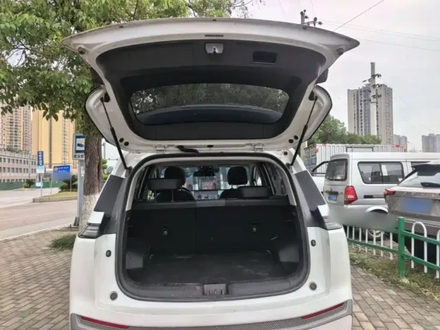 GAC Aion Y — Фото автомобиля 18