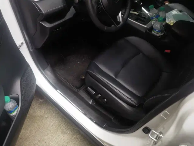 Toyota RAV4 — Фото автомобиля 17