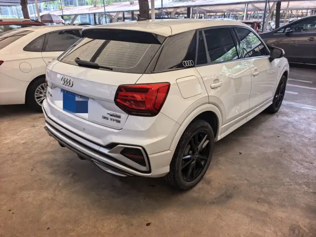 Audi Q2L — Фото автомобиля 13