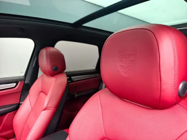 Porsche Cayenne — Фото автомобиля 16