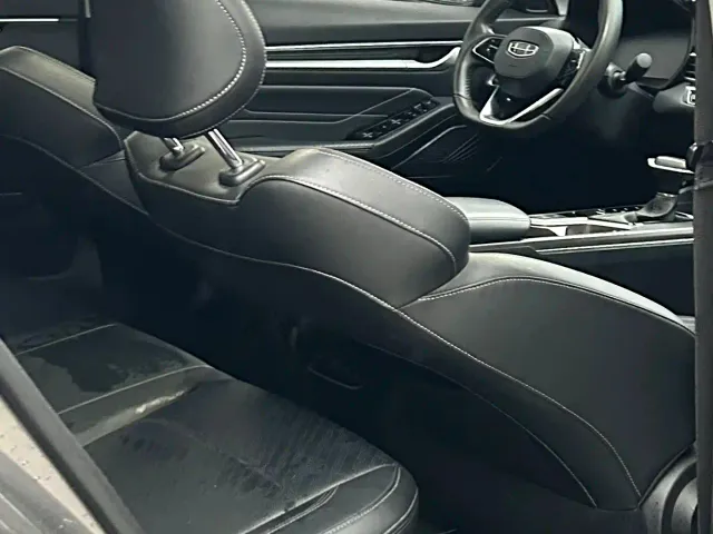 Geely Emgrand — Фото автомобиля 12