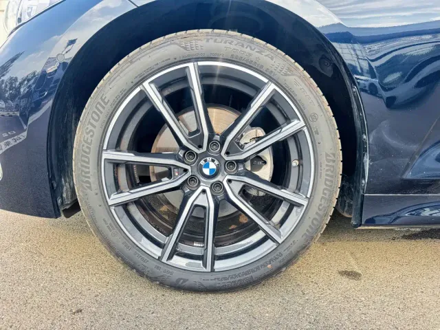 BMW 3 Series — Фото автомобиля 8