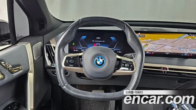 BMW iX — Фото автомобиля 19