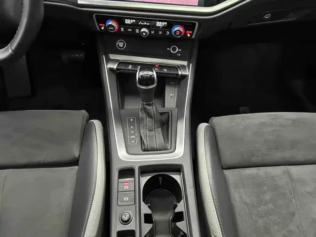 Audi Q3 — Фото автомобиля 10
