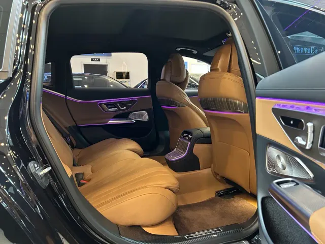 Mercedes-Benz Mercedes-Benz E-Class 2025 E 300 L Luxury — Фото автомобиля 12