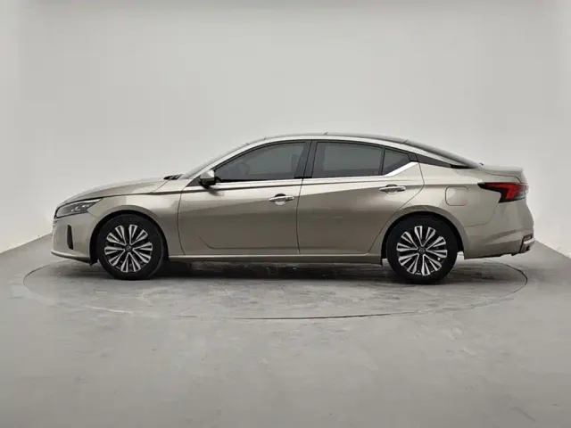 Nissan Teana — Фото автомобиля 5