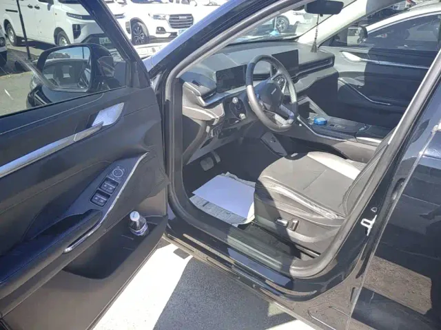 Haval H6 — Фото автомобиля 15