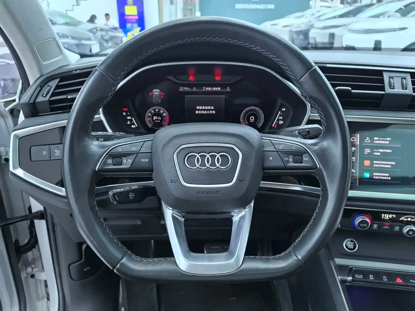 Audi Audi Q3 2022 40 TFSI Fashion Dynamic — Фото автомобиля 8