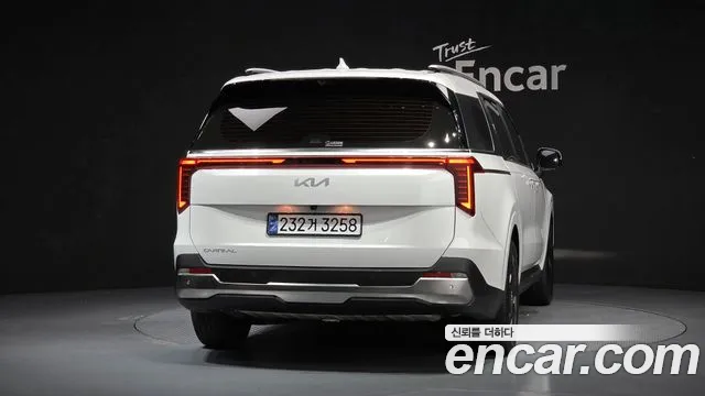 Kia Canival Новый Carnival 4 поколение Дизель 9 мест Signature — Фото автомобиля 4