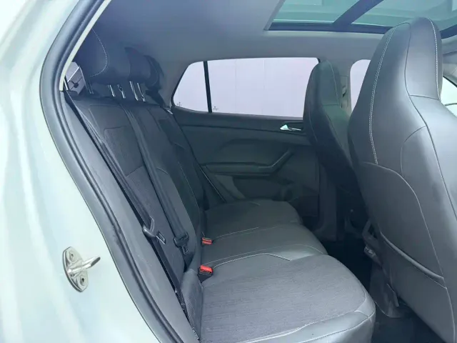 Volkswagen T-Cross — Фото автомобиля 10