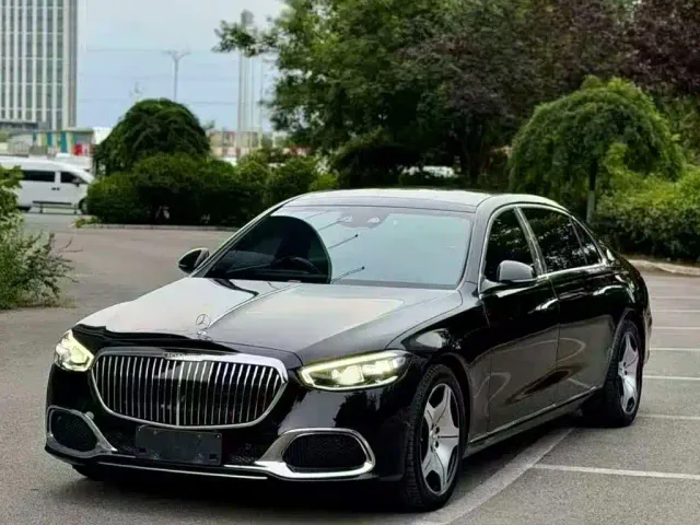 Фотография автомобиля — Mercedes-Benz Maybach S-Class