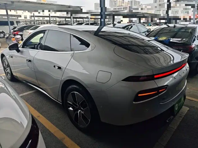 Xpeng P7 — Фото автомобиля 4