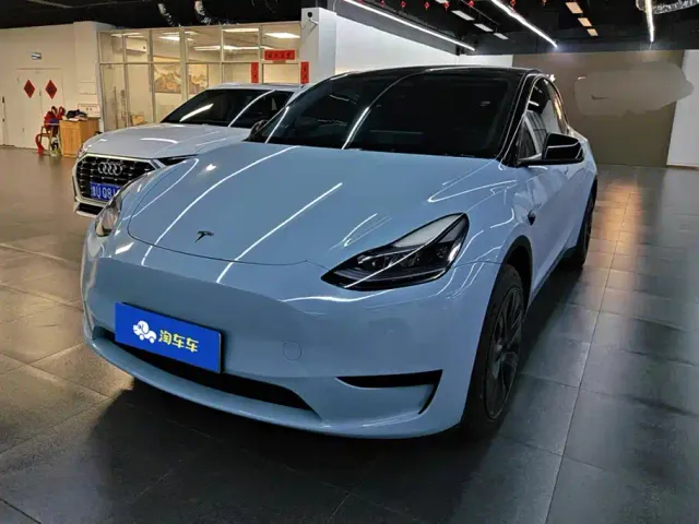 Фотография автомобиля — Tesla Model Y