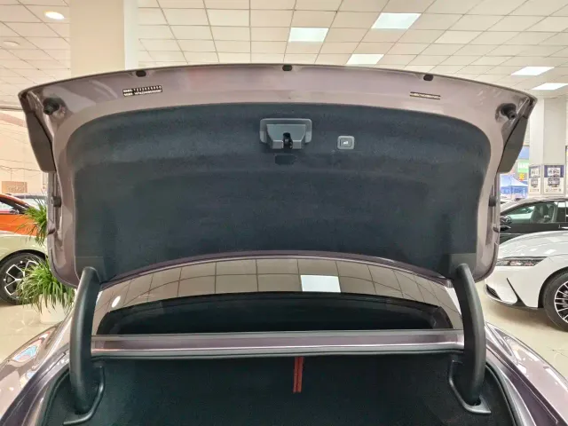 Xiaomi SU7 — Фото автомобиля 20
