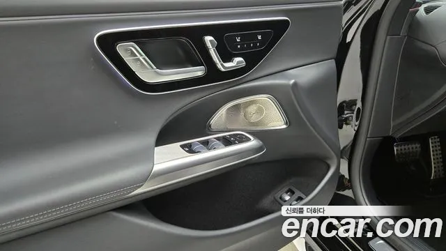 Mercedes-Benz E-Class — Фото автомобиля 14