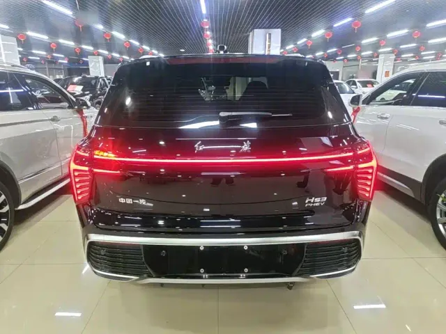 Hongqi HS3 PHEV — Фото автомобиля 5