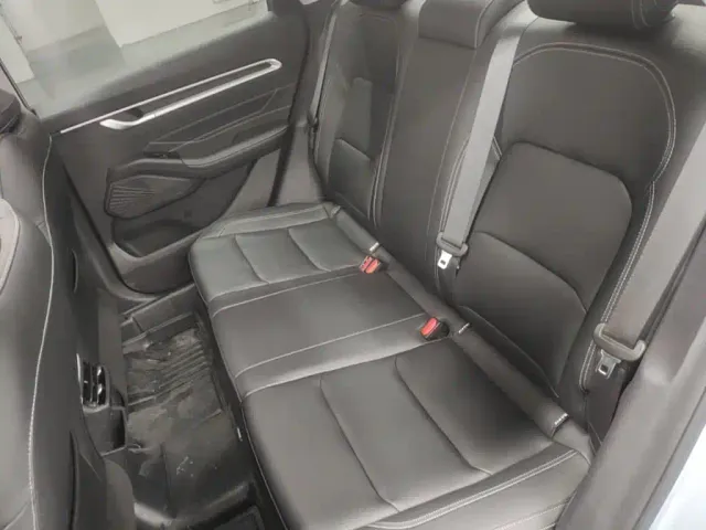 Geely Emgrand — Фото автомобиля 16