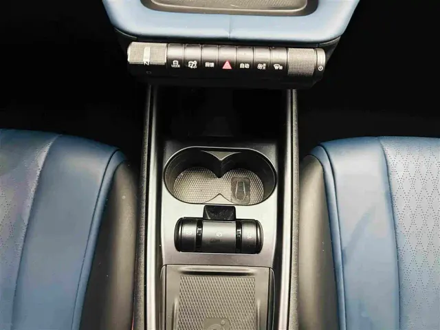 BYD Dolphin — Фото автомобиля 18