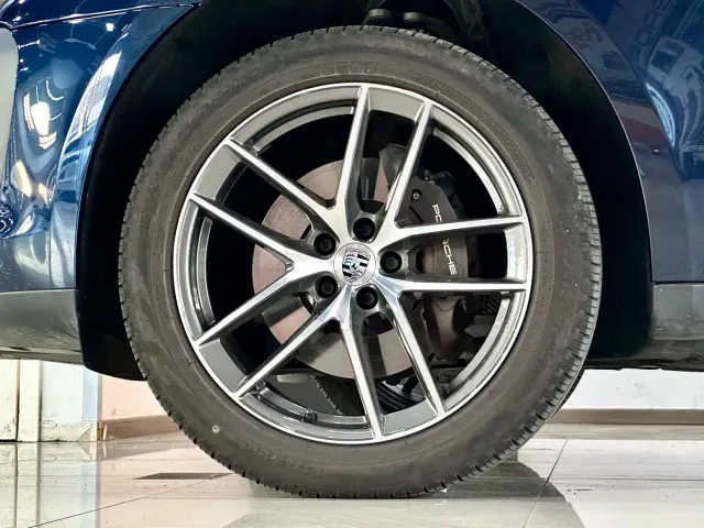 Porsche Macan — Фото автомобиля 6
