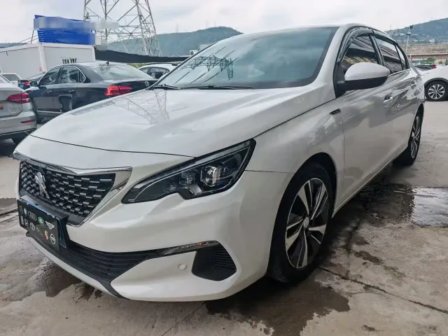 Фотография автомобиля — Peugeot 408