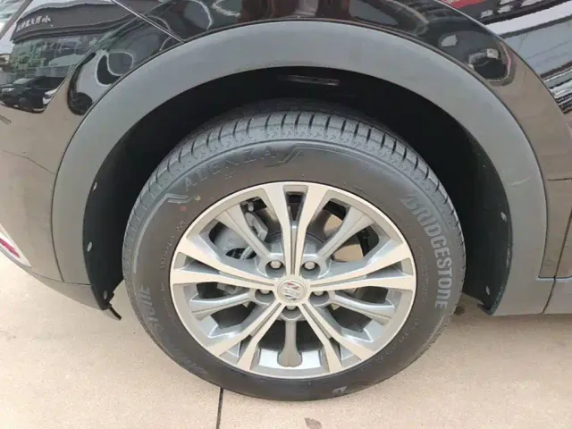 Buick Envision Plus — Фото автомобиля 22
