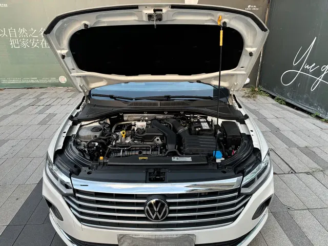 Volkswagen Lavida — Фото автомобиля 15