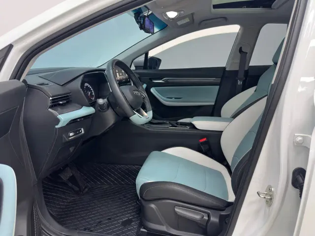 Geely Emgrand S — Фото автомобиля 10