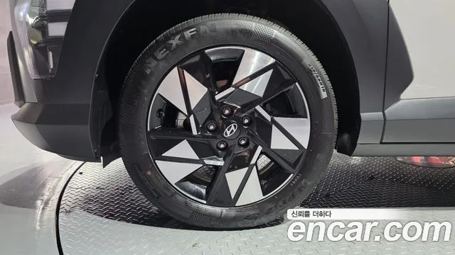 Hyundai Kona Kona (SX2) Бензин 1.6 турбо 2WD — Фото автомобиля 4