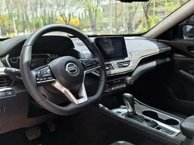 Nissan Teana — Фото автомобиля 13